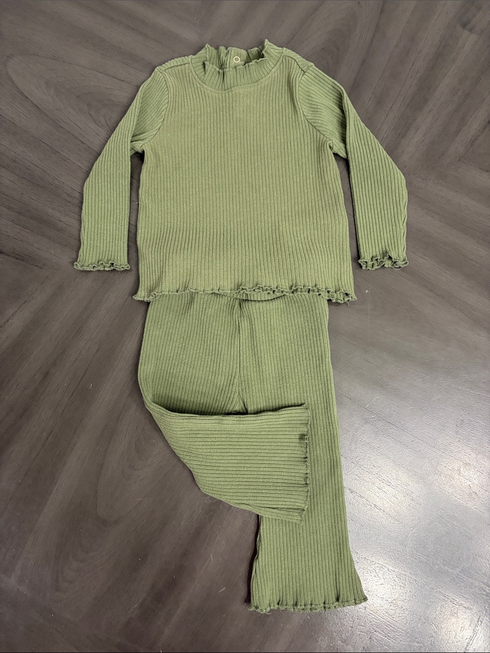 Old Navy Olive Green Ribbed Kids Matching Set